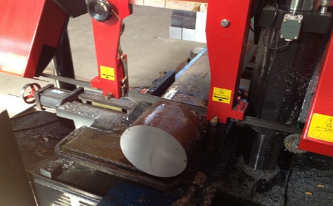 柳南卧式带锯床加工时出现明显振荡如何排查？